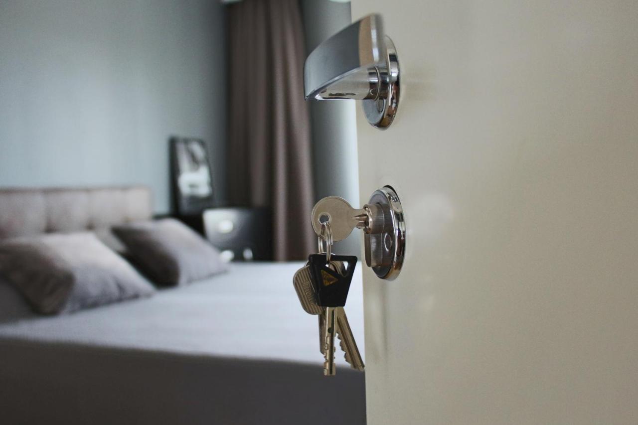 New Modern 4-room With Big Balcony And Undeground Parking In Center Of Butas *