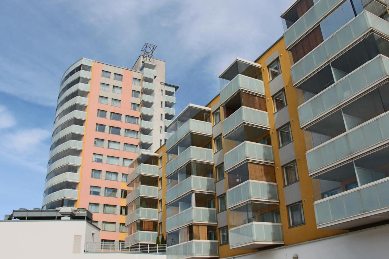 New Modern 4-room With Big Balcony And Undeground Parking In Center Of Butas *