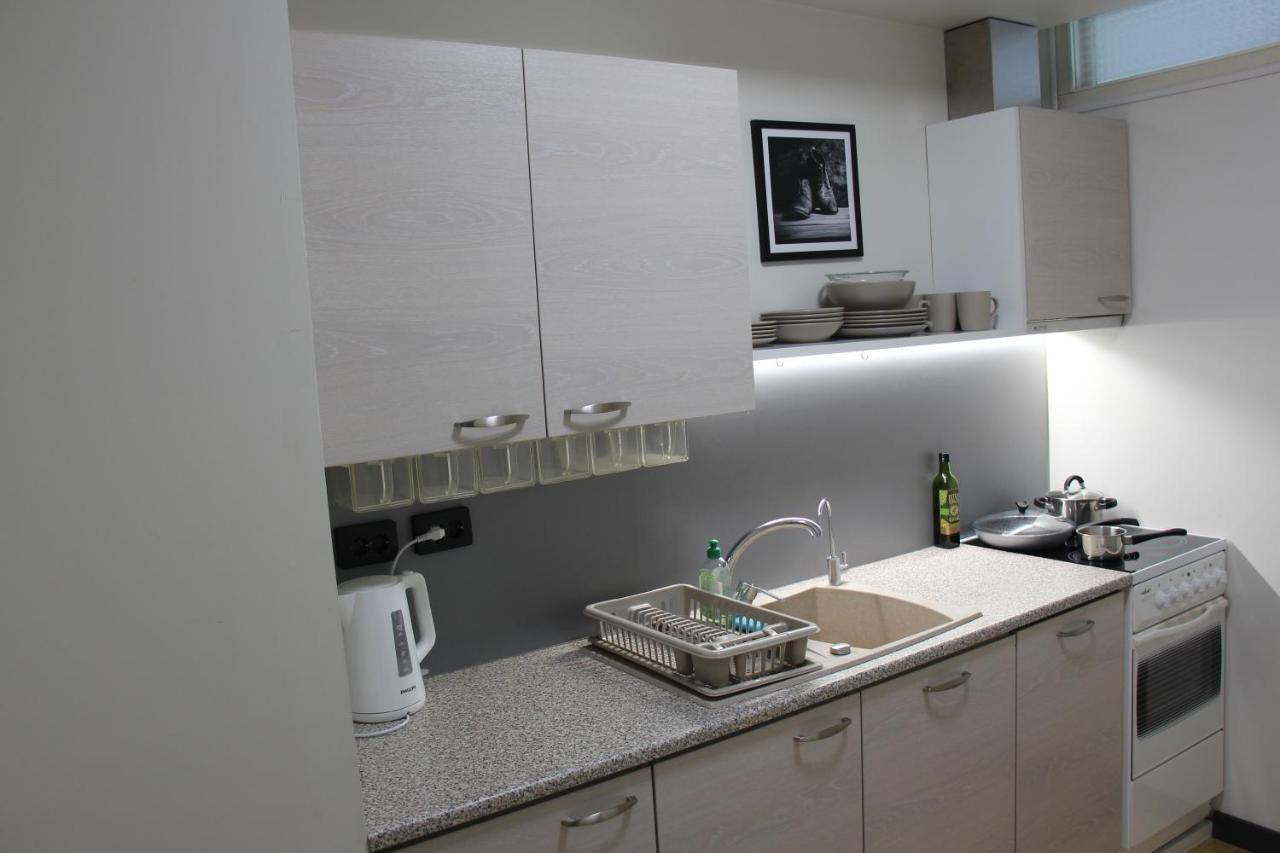 New Modern 4-room With Big Balcony And Undeground Parking In Center Of *